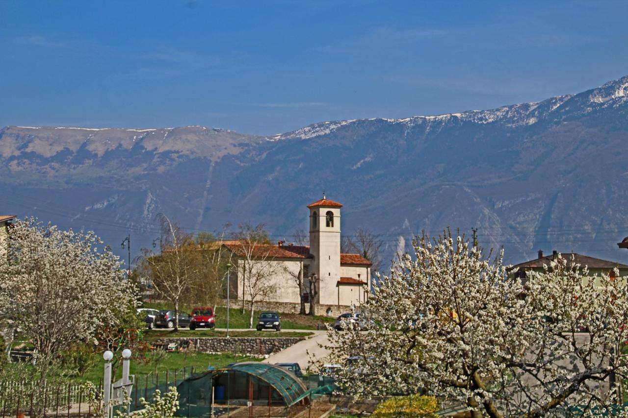 הוילה Tremosine Casa Del Borgo Pregasio Garden And View By Gardadomusmea מראה חיצוני תמונה